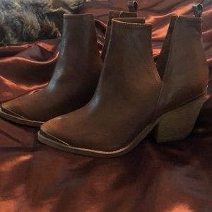 Brown Jeffrey Look a Like Booties